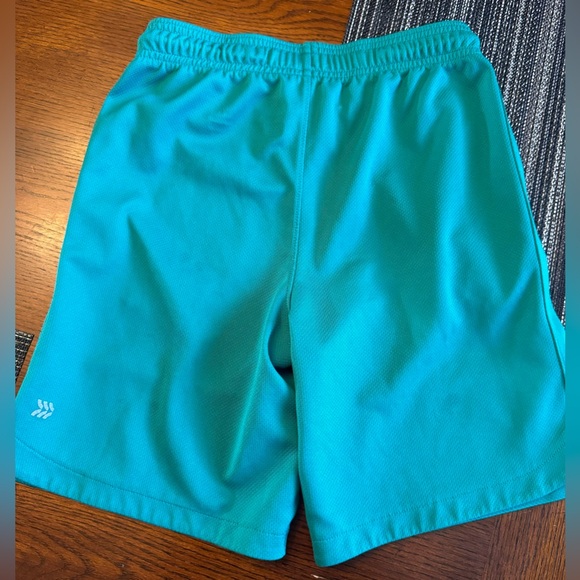 2 pr boys shorts All in Motion and Cat & Jack, size 8-10 - Picture 6 of 7